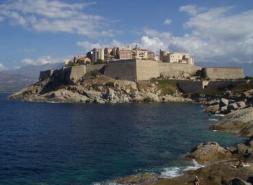 Korsika: Calvi Stadtmauer